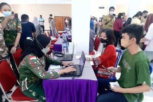 Vaksinasi di Unitri. (ist) - Kodim 0833 Gandeng Unitri Gelar Serbuan Vaksinasi