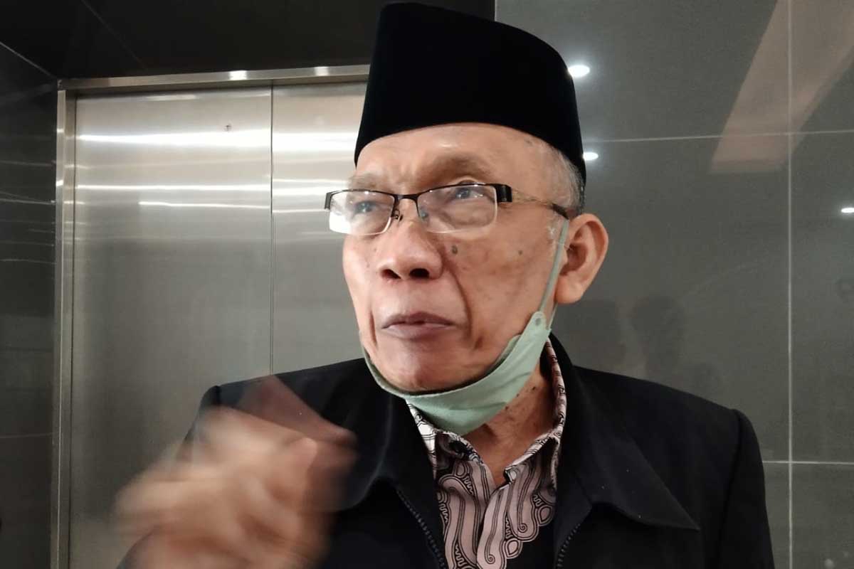 Wakil Ketua MUI Kota Malang, KH Chamzawi minta UMKM diperhatikan sertifikasi halal. (jaz) - MUI Minta Pemkot Malang Dampingi Home Industri Sertifikasi Halal