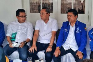 Ketua Umum PAN, Zulkifli Hasan, bersama Walikota Malang, Sutiaji, selepas ramah tamah. (jaz) - Panasi Mesin Jelang Pemilu 2024, Ketum PAN Zulhas Sambangi Walikota Malang Sutiaji