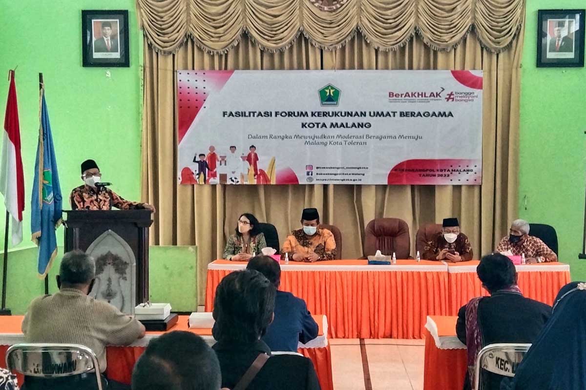 Walikota Malang mengisi Forum Kerukunan Umat Beragama Kota Malang dalam rangka mewujudkan moderasi beragama. (jaz) - Pemkot Malang Berkomitmen Jaga Kondusifitas Kerukunan Umat Beragama
