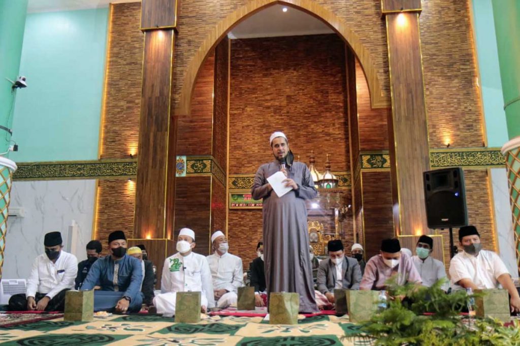 Walikota Probolinggo, Habib Hadi, mengajak introspeksi diri ke arah yang lebih baik lagi. (ist) - Peringatan Isra' Mi'raj, Habib Hadi Undang Ustadz Das'at Latif