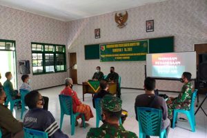 Warga Kedung Cowek Diberikan Pemahaman Pentingnya Patuh Protokol Kesehatan