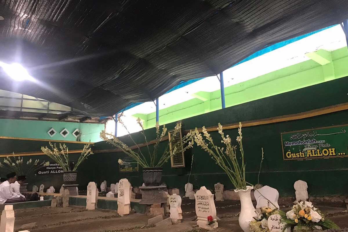 Ziarah kubur ke makam para wali, telah menjadi tradisi warga muslim. (ist) - Tradisi Ziarah Kubur Jelang Ramadan, Begini Penjelasannya