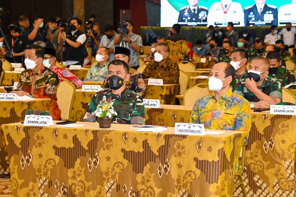 Pangdam V/Brawijaya Bersama Forkopimda Jatim Gelar Rakor Angkutan Lebaran Tahun 2022