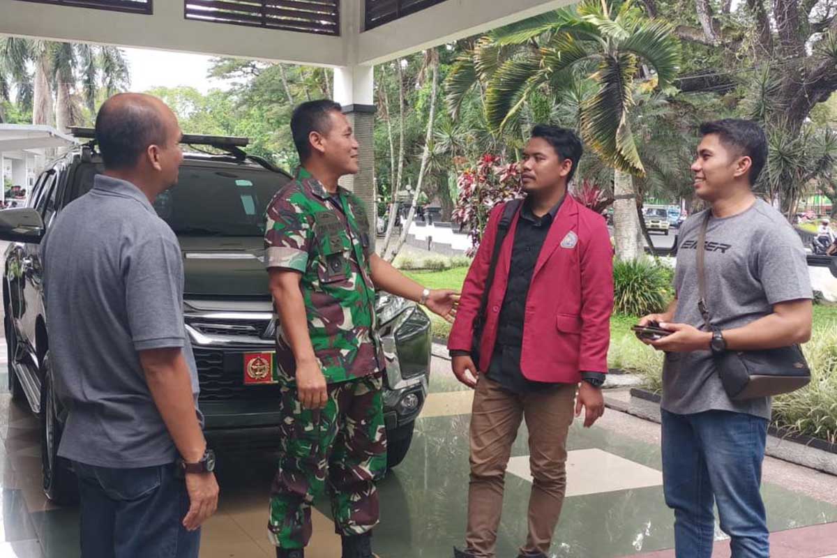 Dialog Danrem 083/Bdj dengan Presidium BEM Malang, Unjuk Rasa Mahasiswa Berlangsung Damai