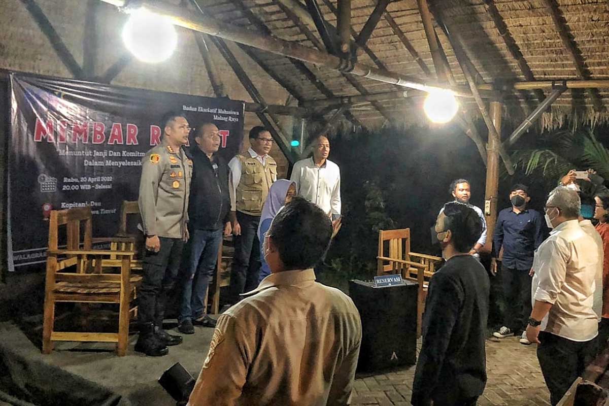 Forkopimda mengadiri 'Mimbar Rakyat' menjawab tuntutan BEM Malang Raya. (ist) - Mahasiswa Tagih Janji 'Mimbar Rakyat', Bung Edi: Kami Selesiakan