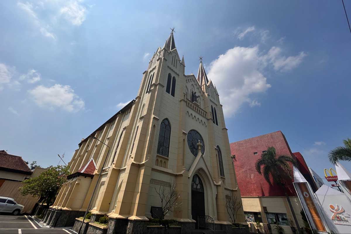 Gereja Katolik Hati Kudus Yesus Malang, yang terletak di Jalan MGR Sugiyopranoto, No 2, Kelurahan Kiduldalem, Kecamatan Klojen, Kota Malang. (ws5) - Apa Itu Jumat Agung? Berikut Penjelesannya