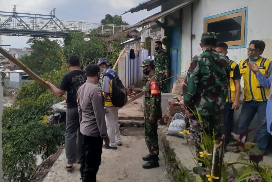 Tim BBWS tinjau lokasi tanah longsor di Samaan.