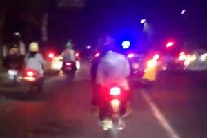 Ilustrasi kejar-kejaran polisi dengan terduga pelaku. (ist) - Pengendara Mobil Viral Tabrak Lari di Malang, Begini Kronologinya