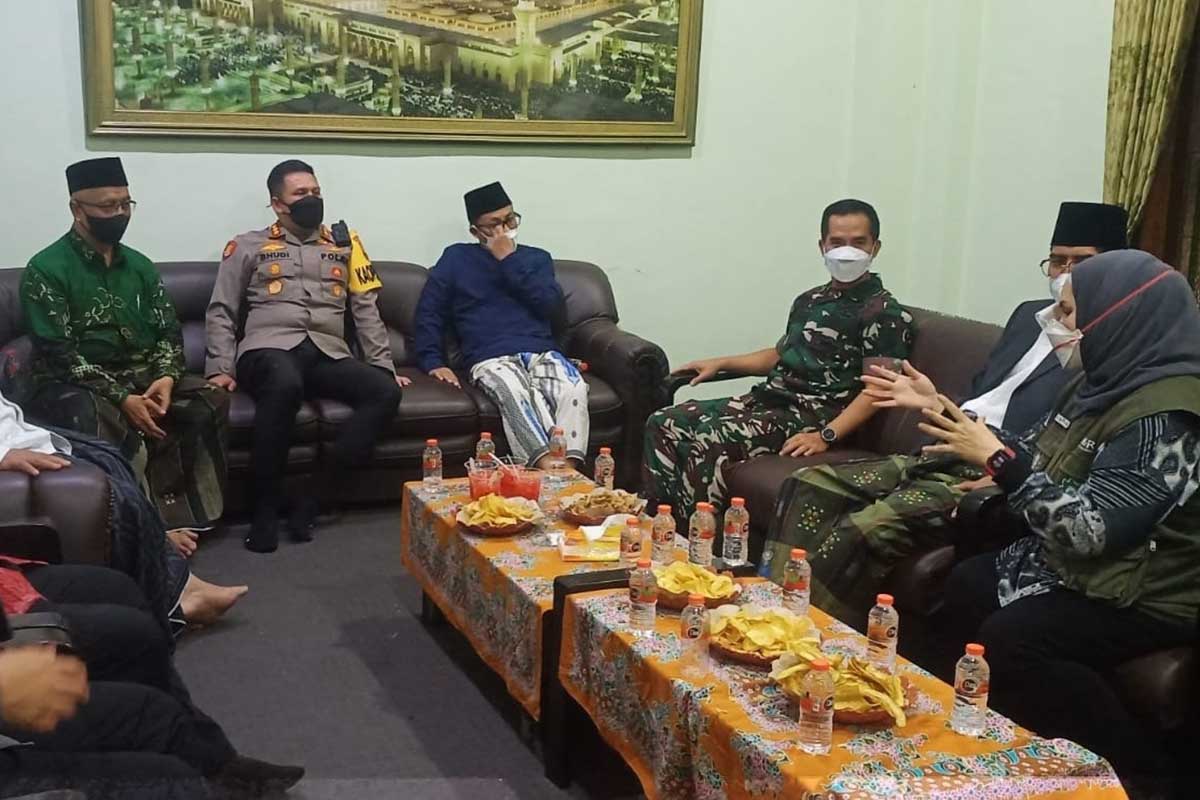 Jajaran Forkopimda Kota Malang di Kantor PCNU Kota Malang. (ist) - Forkopimda Kota Malang Dukung Satu Juta Vaksinasi Booster