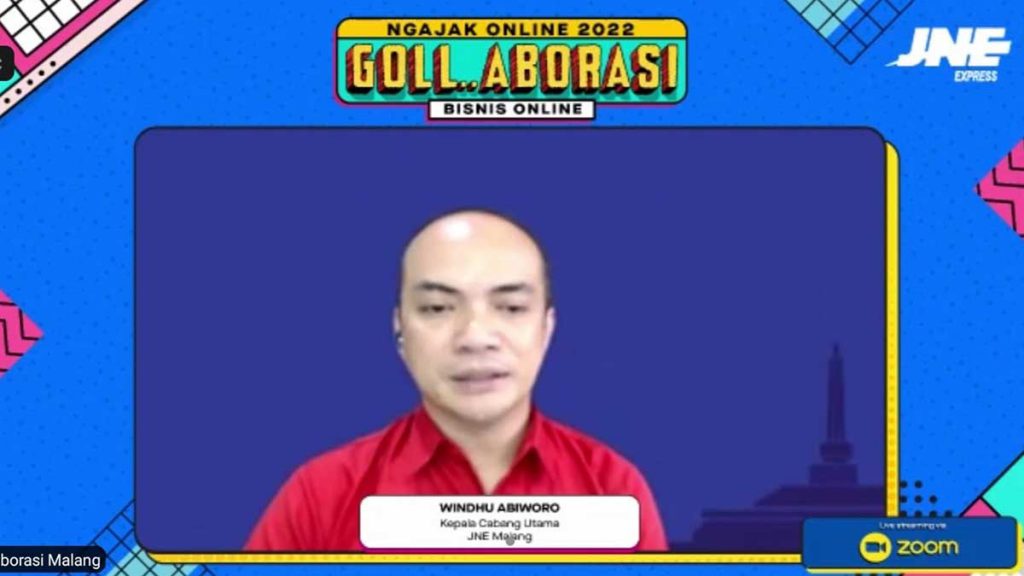 Kepala Cabang Utama JNE Malang, Windhu Abiworo, membuka webinar JNE Ngajak Online 2022. (rhd) - Manfaatkan Transformasi Digital, JNE 'Ngajak Online' UMKM Kembangkan Bisnis - Hadirkan Solusi Jitu Kembangkan