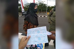 Korban penipuan berkedok tebus sembako murah. (Memo X/fjr) - IRT di Blitar Jadi Korban Penipuan Berkedok Tebus Sembako Murah