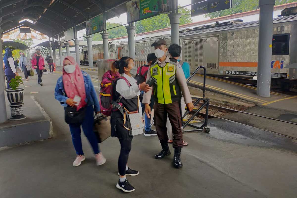 Moda transportasi kereta api masih menjadi pilihan perantau untuk mudik. (ist) - Simak Syarat Penumpang KAI Jelang Mudik, Agar Tiket Tak Hangus