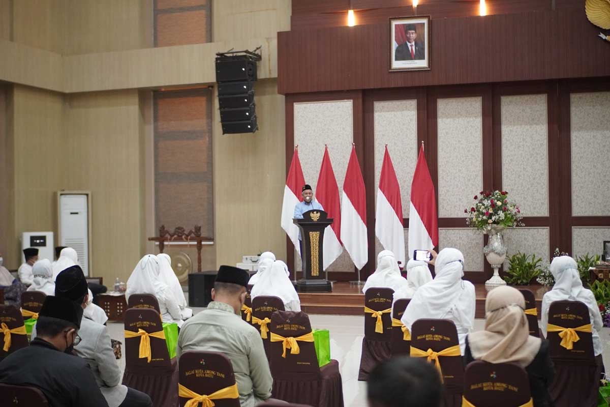 Pelantikan pengurus Dewan Masjid Indonesia (DMI) dan pengurus Badan Koordinasi Majelis Taklim Masjid (BKMM) Kota Batu. (Ist) - Pengurus Dewan Masjid Indonesia & Pengurus BKMM Kota Batu, Resmi Dikukuhkan