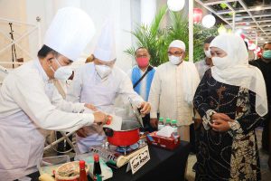 Pererat Keguyuban OPD Pemprov Jatim Lewat Qiyamul Lail Berjamaah dan Lomba Memasak Bandeng Gresik