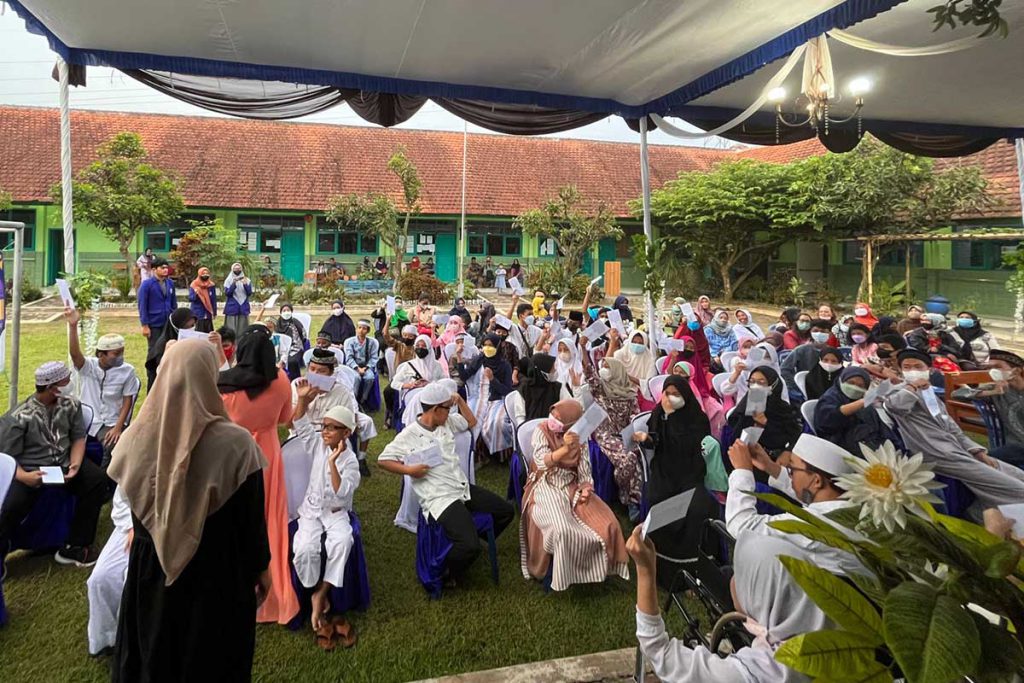Suasana ceria saat puncak Pondok Ramadan SLB ABD Negeri Kedungkandang Kota Malang. (ws5) - Berbagi Keceriaan dalam Pondok Ramadan SLB ABD Negeri Kedungkandang