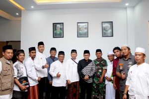 Walikota Malang dan Dandim 0833 bersama ulama Madura, siap jalin sinergisitas jaga Malang. (ist) - Ulama dan Umaro Madura Jalin Sinergisitas Jaga Malang Tetap Aman dan Kondusif