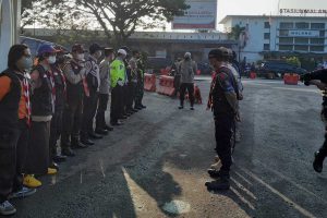 Apel serah terima pos pam Operasi Ketupat Semeru depan Stasiun Kota Baru. (ist) - Pantauan Pos Pam Operasi Stasiun Kota Baru: Terlihat Peningkatan Volume Kendaraan