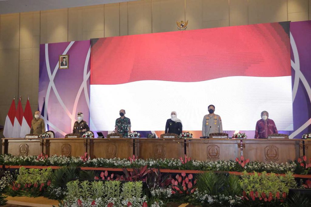 Bahas Percepatan Penanggulangan PMK, Pangdam V/Brawijaya Hadiri Rakor Bersama Forkopimda Jatim