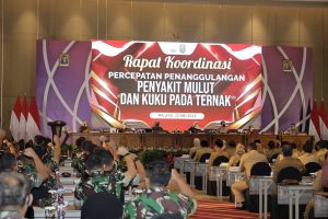 Bahas Percepatan Penanggulangan PMK, Pangdam V/Brawijaya Hadiri Rakor Bersama Forkopimda Jatim