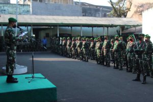 Dandim 0833/Kota Malang Letkol Kav Heru Wibowo Sofa, SH, MHan, membacakan amanat Kepala Staf Angkatan Darat Jenderal TNI Dudung Abdurachman, SE, MM. (ist) - Bacakan Amanat KASAD, Dandim 0833 Sampaikan Apresiasi Kepada Prajurit - Implementasikan Sapta Marga, Sumpah Prajurit dan 8 Wajib TNI