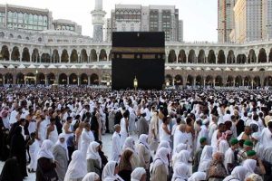 Ilustrasi jemaah haji tawaf mengelilingi Kakbah. (ist) - Kebijakan Anyar Arab Saudi, 1.086 CJH Kabupaten Malang Gagal Berangkat