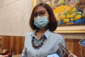 Kepala BPJS Kesehatan Cabang Malang, Dina Diana Permata, menjawab pertanyaan awak media. (rhd) - BPJS Kesehatan Berikan Program REHAB, Solusi Bayar Tunggakan Iuran JKN-KIS