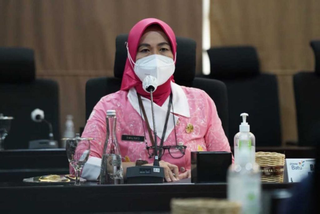 Kepala Bagian Perekonomian dan Sumber Daya Alam Setda Kota Batu, Emilyati. (ist) - TPID Kota Batu Gelar Rapat Tingkat Tinggi, Bahas Penerapan 4K