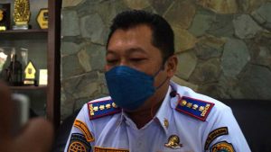 Kepala Dishub Kabupaten Tulungagung, Galih Nusantoro menjelaskan rencana rekayasa lalin. (MemoX/jaz) - Jembatan Penghubung Tulungagung-Kediri Dibangun - Dishub Siapkan Rekayasa Lalin