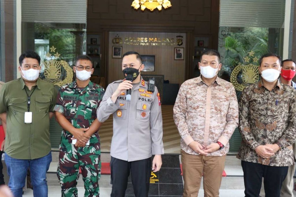 Pemkab Malang beserta jajaran TNI-Polri. (ist) - Pembatasan Distribusi Tak Pengaruhi Stok Daging dan Susu di Kabupaten Malang
