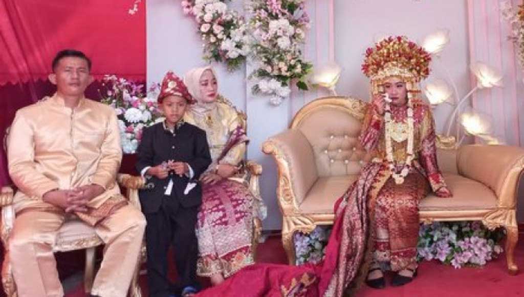 Pernikahan DH yang tidak dihadiri pengantin pria. (ist) - Kisah Sedih Pengantin Wanita Sendirian di Pelaminan, Pengantin Pria Tak Datang