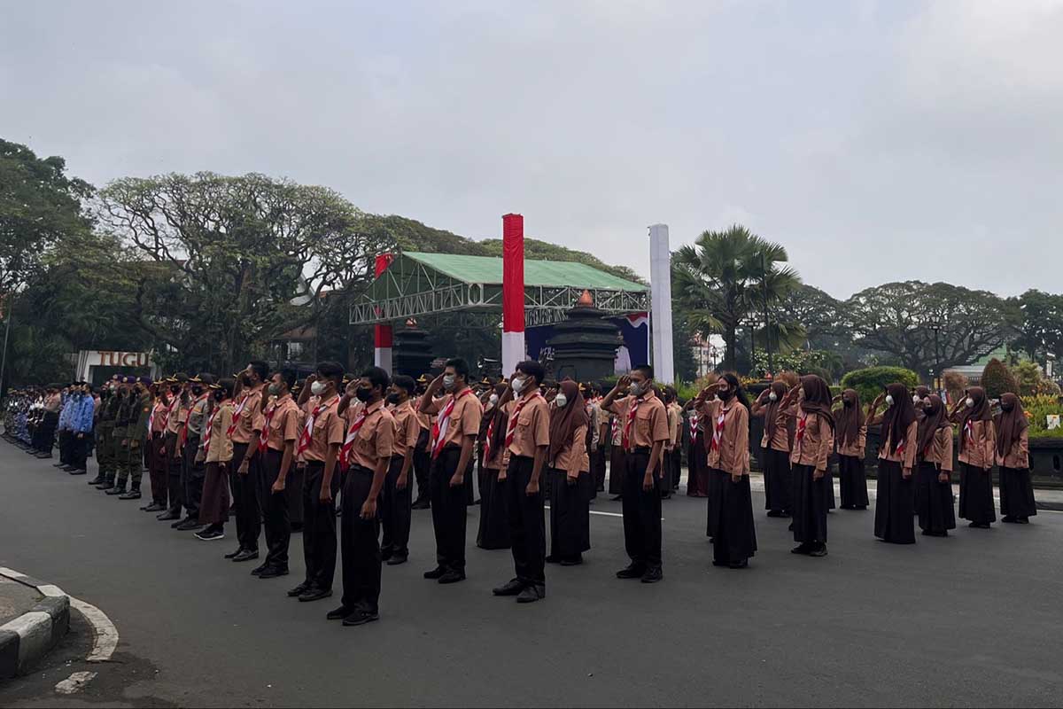 Peserta Upacara Peringatan Hari Kebangkitan Nasional 2022, dengan khidmat mengikuti rangkaian upacara. (ws5) -