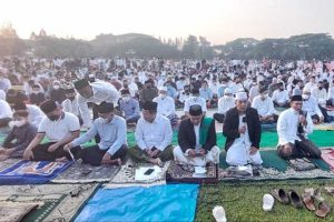 Ratusan jamaah salat Idulfitri di Lapangan Brawijaya Rampal, Kota Malang. (ist) - Ratusan Jamaah Salat Idulfitri di Lapangan Brawijaya Rampal