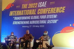 Rektor UB, Prof Nuhfil bersama PERHEPI dalam Konferensi Internasional. (ist) - UB dan PERHEPI Bahas Tantangan Bidang Pertanian Kedepan