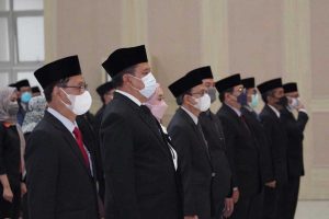Sejumlah pejabat eselon dua Pemkot Batu yang dilantik oleh Wali Kota Batu sore tadi. (ist) - Gerbong Mutasi Bergerak, Sejumlah Pejabat Pemkot Batu Geser Tempat