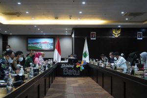 Suasana rapat TPID Kota Batu bersama Wakil Wali Kota Batu. (ist) - TPID Kota Batu Gelar Rapat Tingkat Tinggi, Bahas Penerapan 4K
