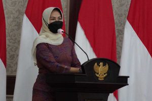 Wali Kota Batu, Dewanti Rumpoko. (ist) - Peran Penting DWP Dukung Suami sebagai ASN - DWP Kota Batu Gelar Halal Bihalal 1443H