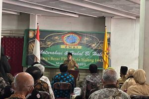 Wali Kota Malang, Sutiaji, saat memberikan sambutan dalam acara Halal Bihalal PWRI Kota Malang. (ws5) - Wali Kota Malang Hadiri Halal Bihalal PWRI Kota Malang