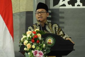 Wali Kota Malang, Sutiaji saat memberikan sambutan di Pelantikan PC Muslimat NU Kota Malang. (ws5) - Hadiri Pelantikan PC Muslimat NU Kota Malang, Sutiaji: Tingkatkan Kolaborasi