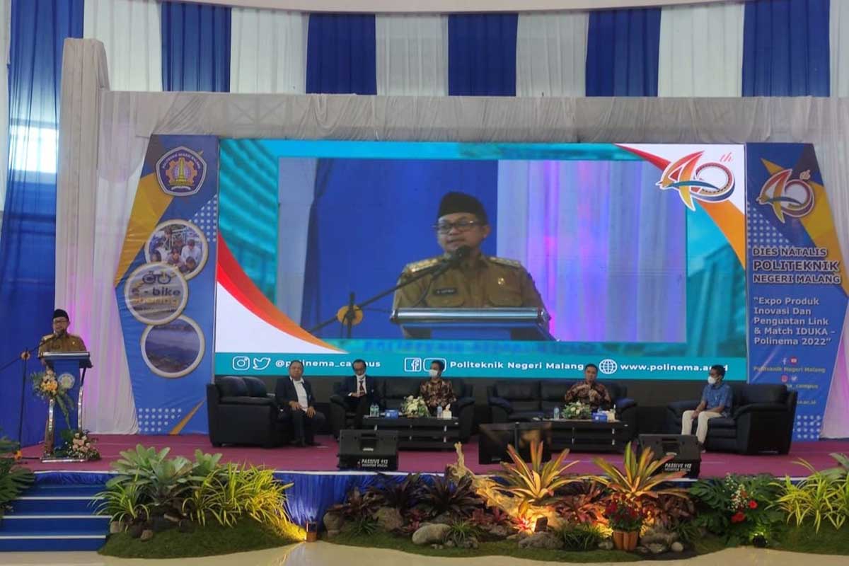 Wali Kota Malang saat memberikan sambutan pada talkshow Dies Natalis Polinema ke-40. (rhd) - Wali Kota Malang Ajak Revolusi Paradigma Pendidikan dengan Merdeka Belajar