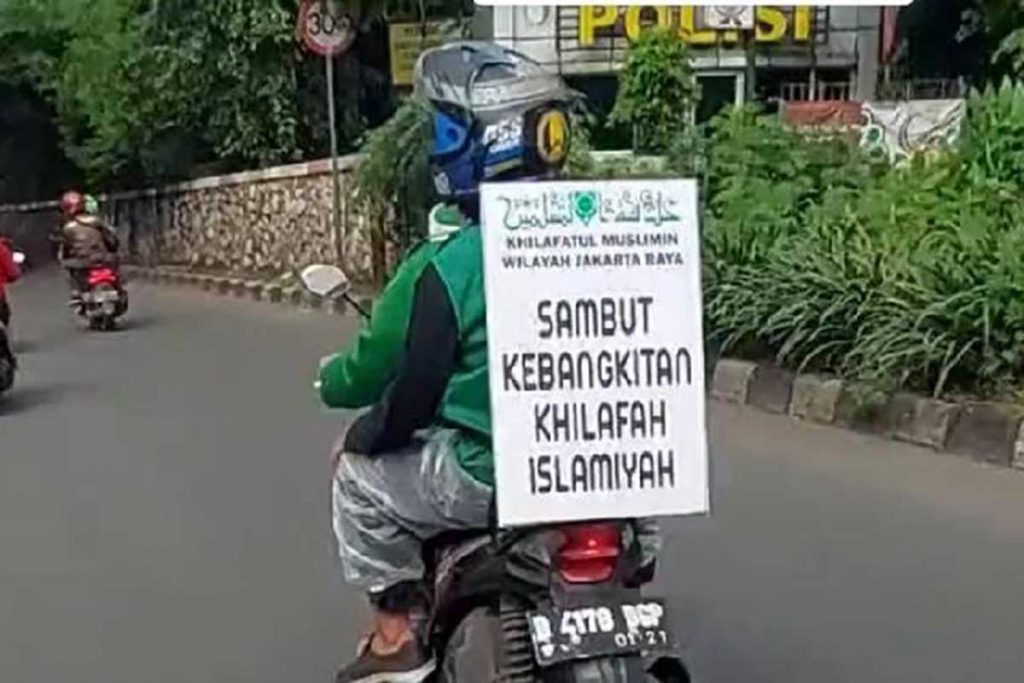 Aksi konvoi Khilafatul Muslimin. (ist) - Polisi Amankan Petinggi Khilafatul Muslimin di Lampung