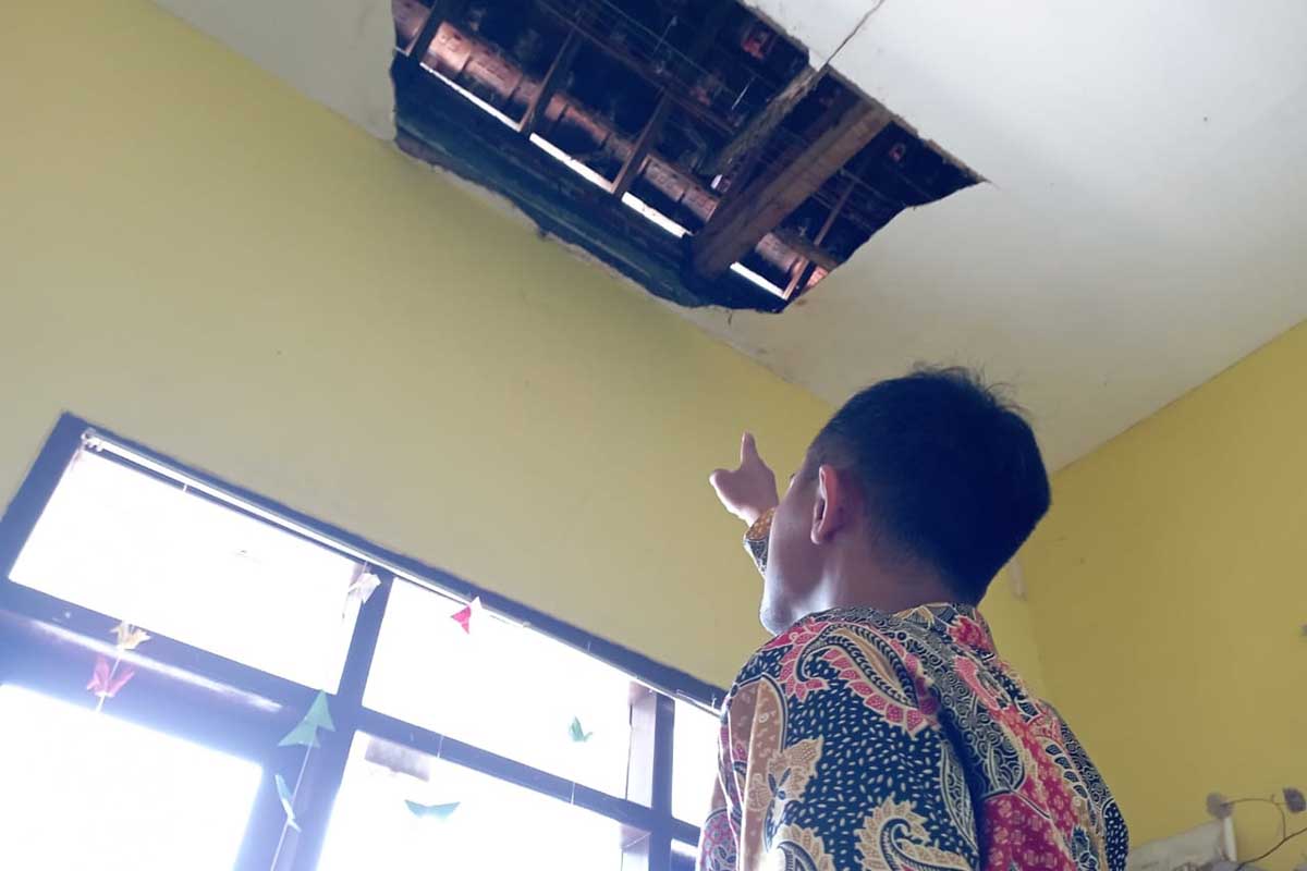 Atap sekolah rusak. (ist) - Hampir Semua Sekolah di Kabupaten Malang Alami Kerusakan