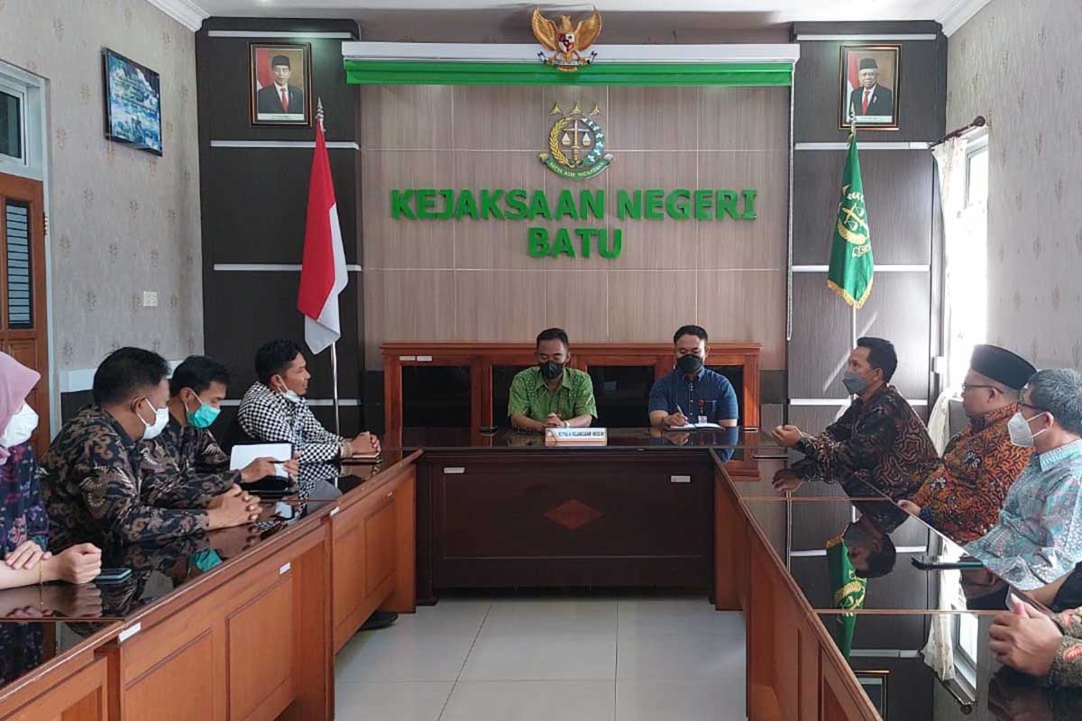 Bawaslu Batu, kunjungi Kejari Batu. (ist) - Tahapan Pemilu Semakin Dekat, Bawaslu Batu Sowan Kejari