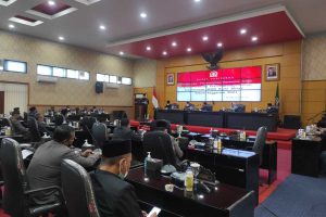DPRD Kota Blitar Gelar Paripurna Penetapan Persetujuan Bersama Atas Raperda Tentang Pertanggungjawaban Pelaksanaan APBD Kota Blitar Tahun Anggaran 2021, Jumat (24/6/2022) - Rapat Paripurna Penetapan Persetujuan Raperda Pertanggungjawaban APBD Kota Blitar