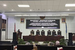 Fraksi PKS DPRD Kota Malang, saat menyampaikan pandangan umum terhadap pelaksanaan APBD 2021 Pemkot Malang. (bim) - DPRD Kota Malang Soroti Pelaksanaan APBD 2021