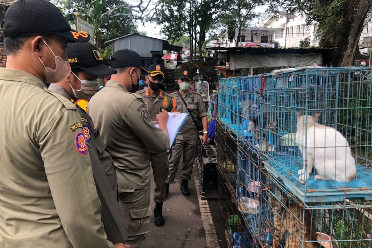Satpol PP dan Diskopindag sidak Pasar Splendid. (ist)