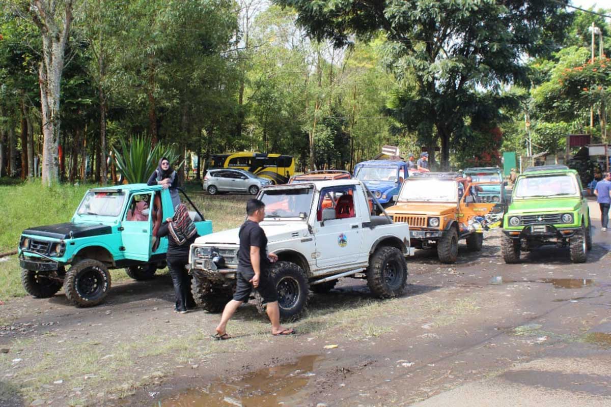 Jeep offroad, salah satu yang ditawarkan di Wana Wisata Coban Talun. (ist) - Coban Talun Akan Berlakukan Tiket Satu Pintu