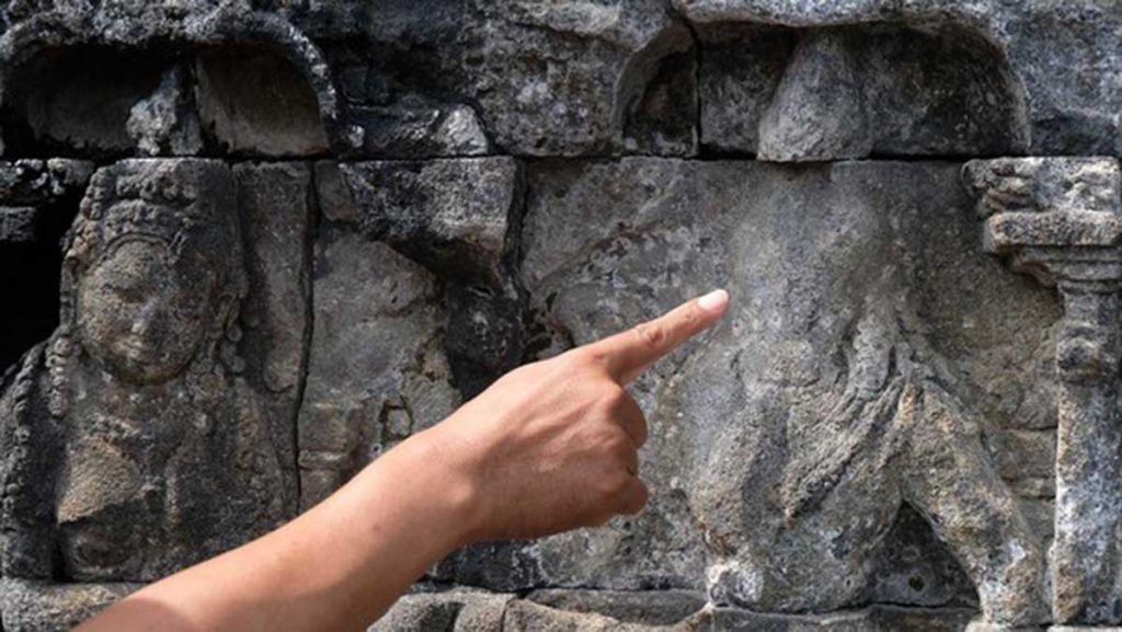 Kerusakan di Candi Borobudur. (ist) - Tuai Polemik, Kenaikan Tiket Candi Borobudur Ditunda