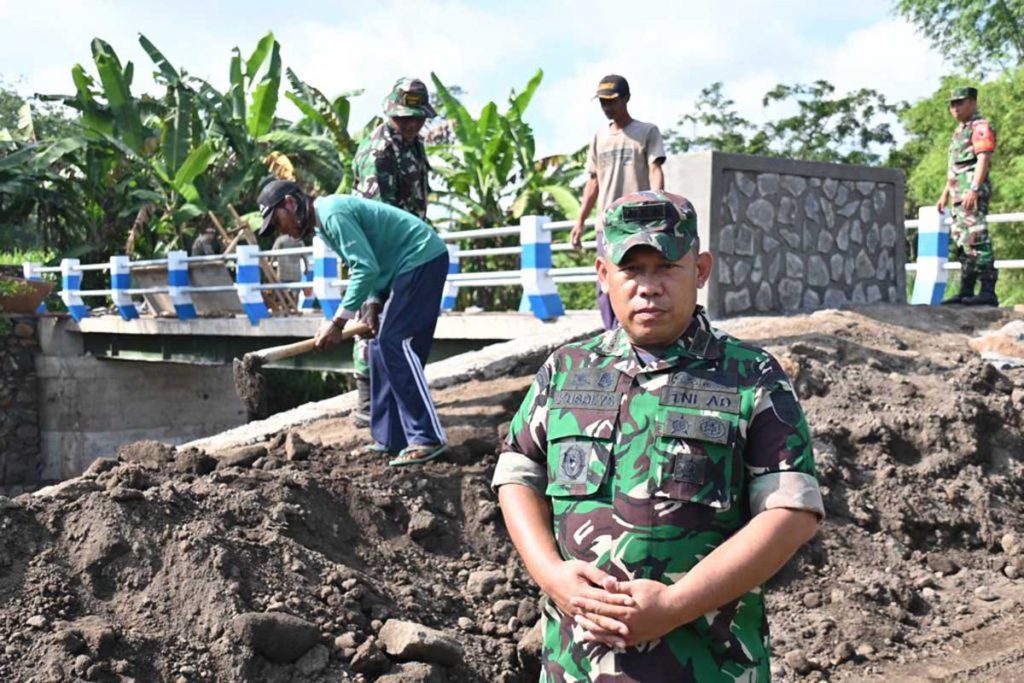 Kolonel Arm Kusdi Yuli Suhandra - TMMD Ke-113 Kodam Brawijaya Buka Jalur Penghubung Antar Desa di Tuban