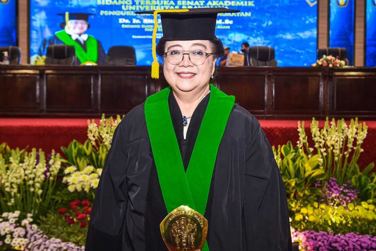 Menteri LHK Siti Nurbaya Bakar jadi Profesor Kehormatan UB. (ist) - Universitas Brawijaya Kukuhkan Menteri LHK Siti Nurbaya Bakar Jadi Profesor Kehormatan